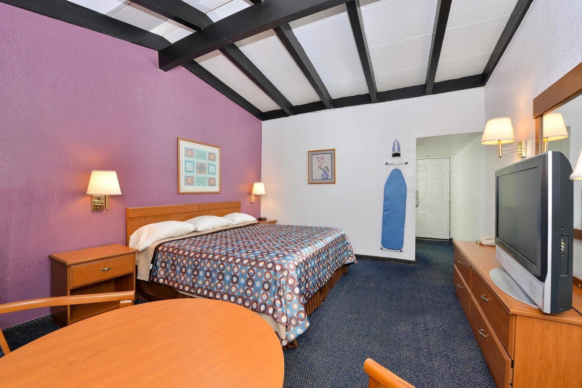 Travelodge By Wyndham New Braunfels Exteriér fotografie